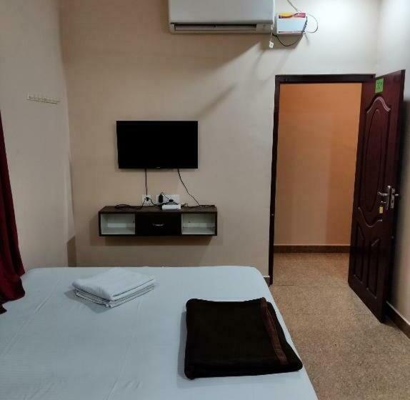 Dream Stay Guest House Пудучеррі Екстер'єр фото