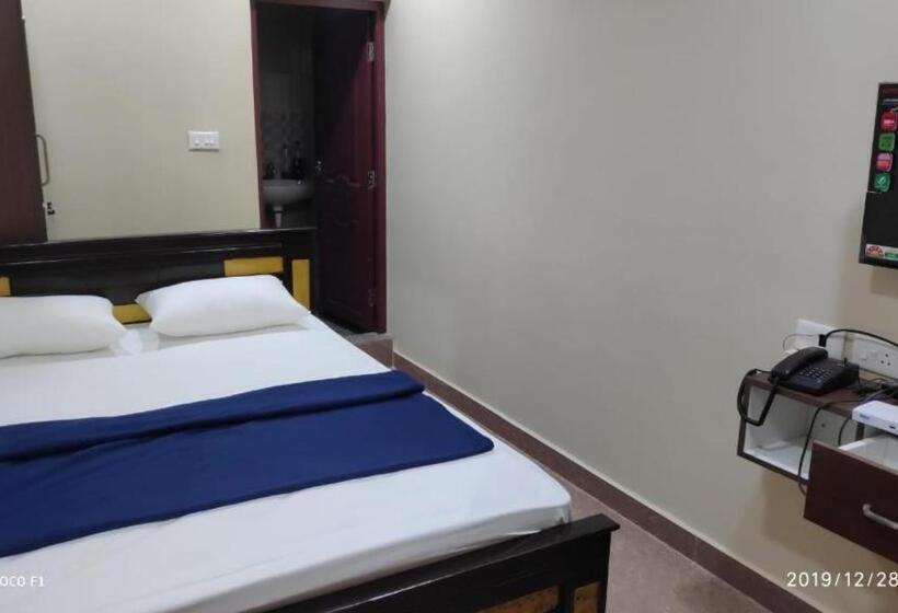 Dream Stay Guest House Пудучеррі Екстер'єр фото